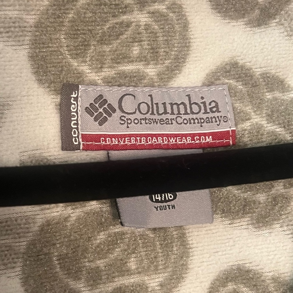 Columbia Jacket! Beautiful detail inside. Girls14/16 - Picture 3 of 6